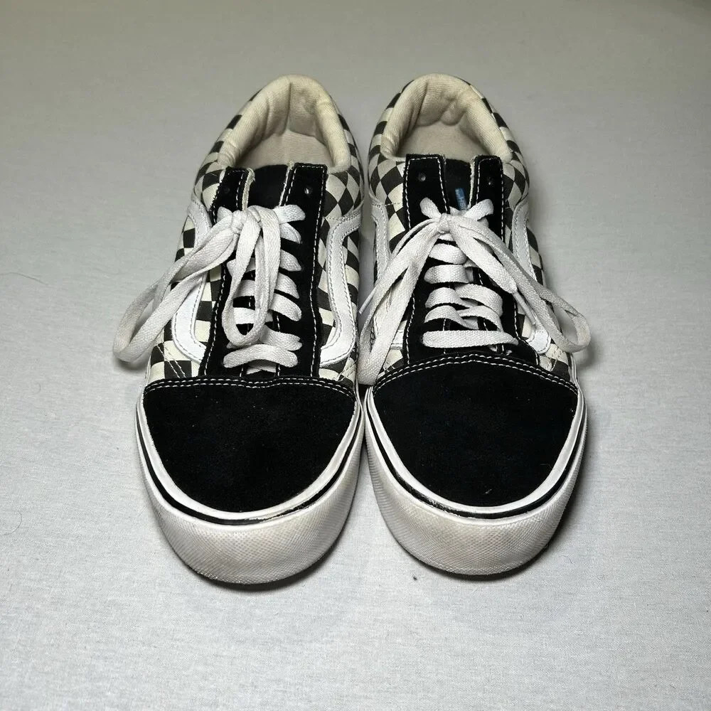 VANS Old Skool Checkerboard Low-top Sneakers Size 10 In Black and White